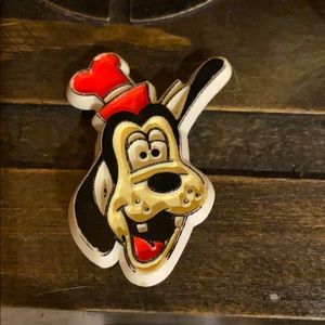 Vintage Disney Goofy Pin - 2”